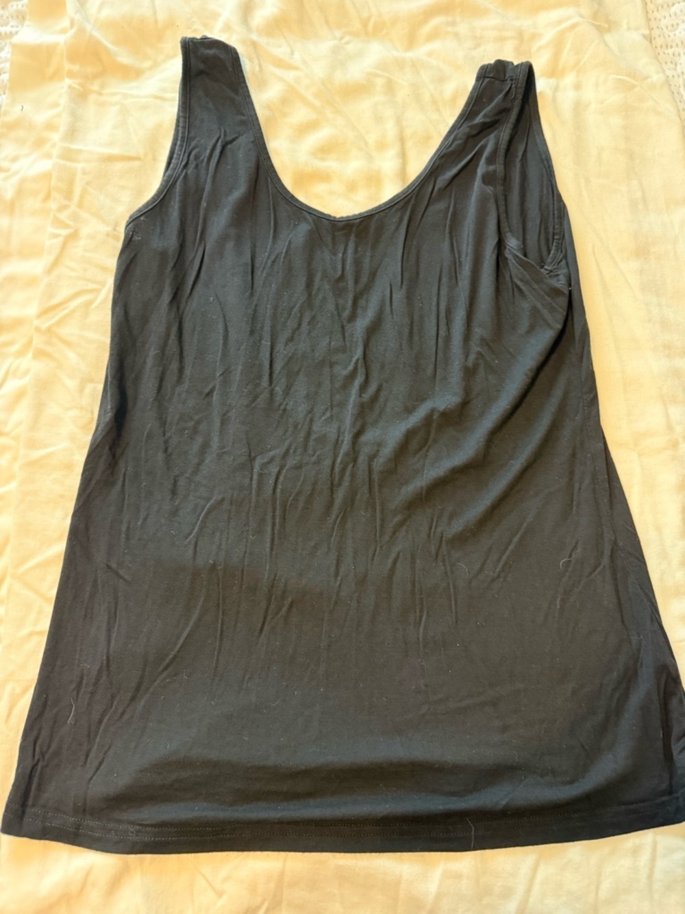 Women’s Scoop Neck Tank Top with Open Back - Black & White Set - Picture 4 of 9